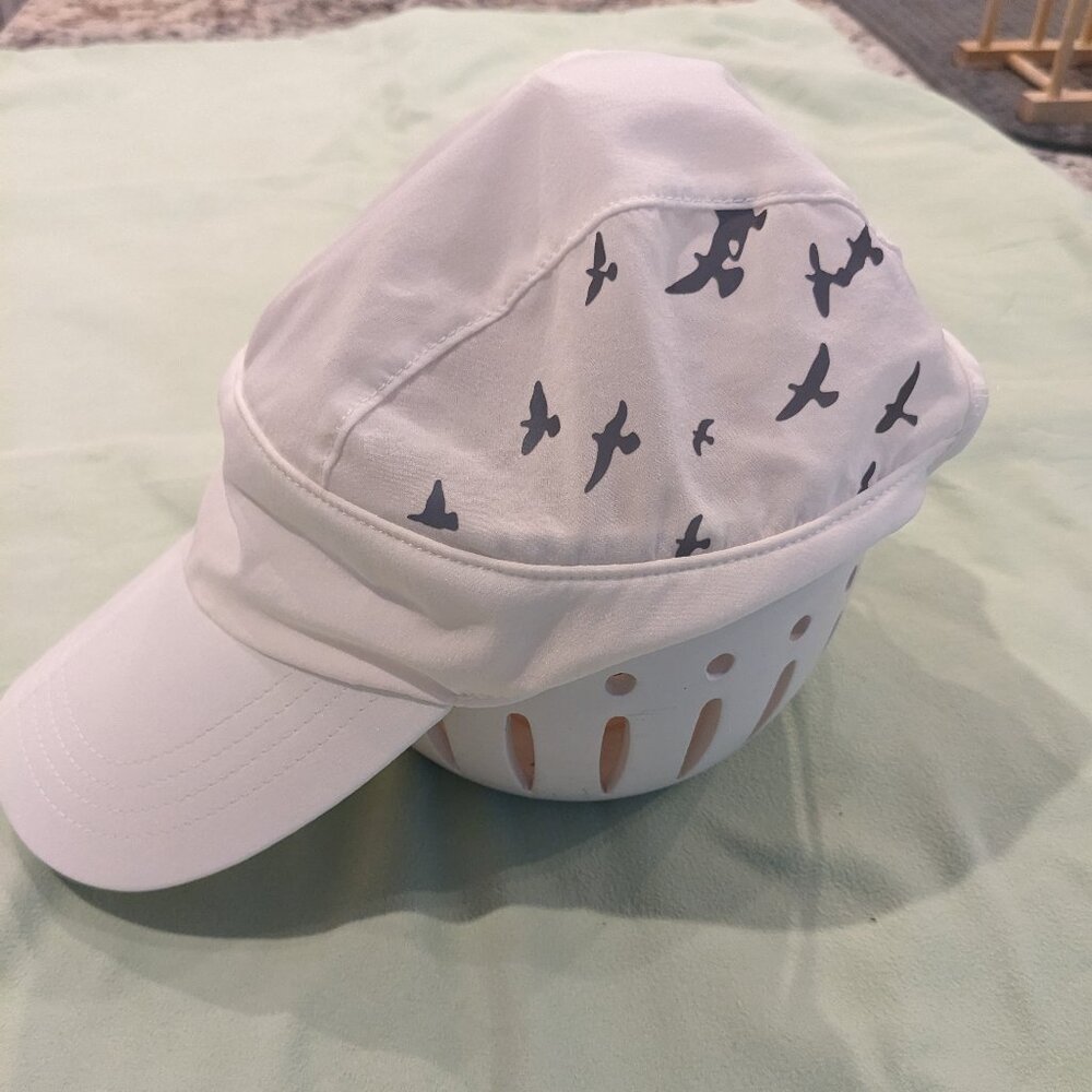 Oiselle Foldable Roga Cap (White)